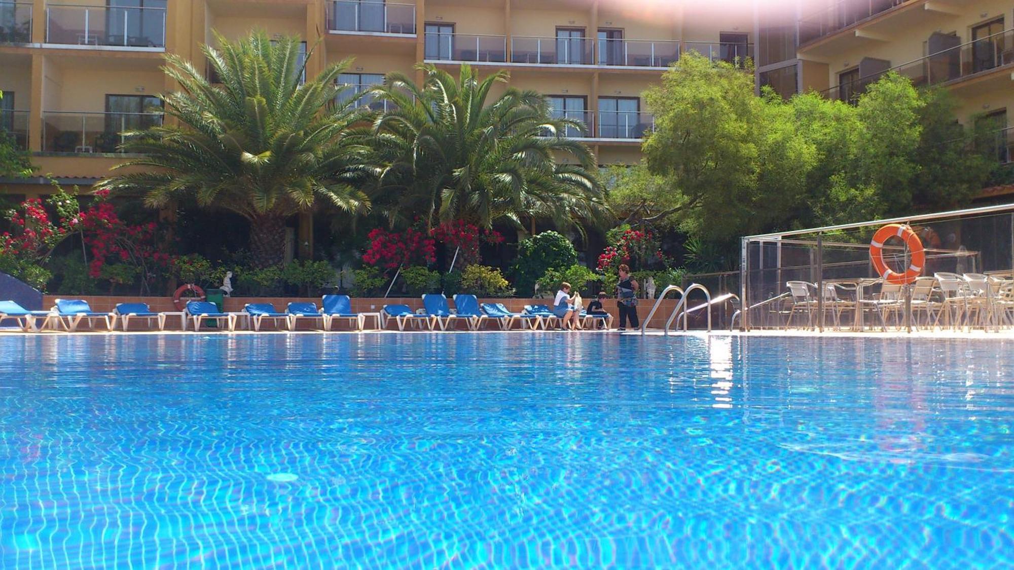 Hotel Univers Roses Exterior foto