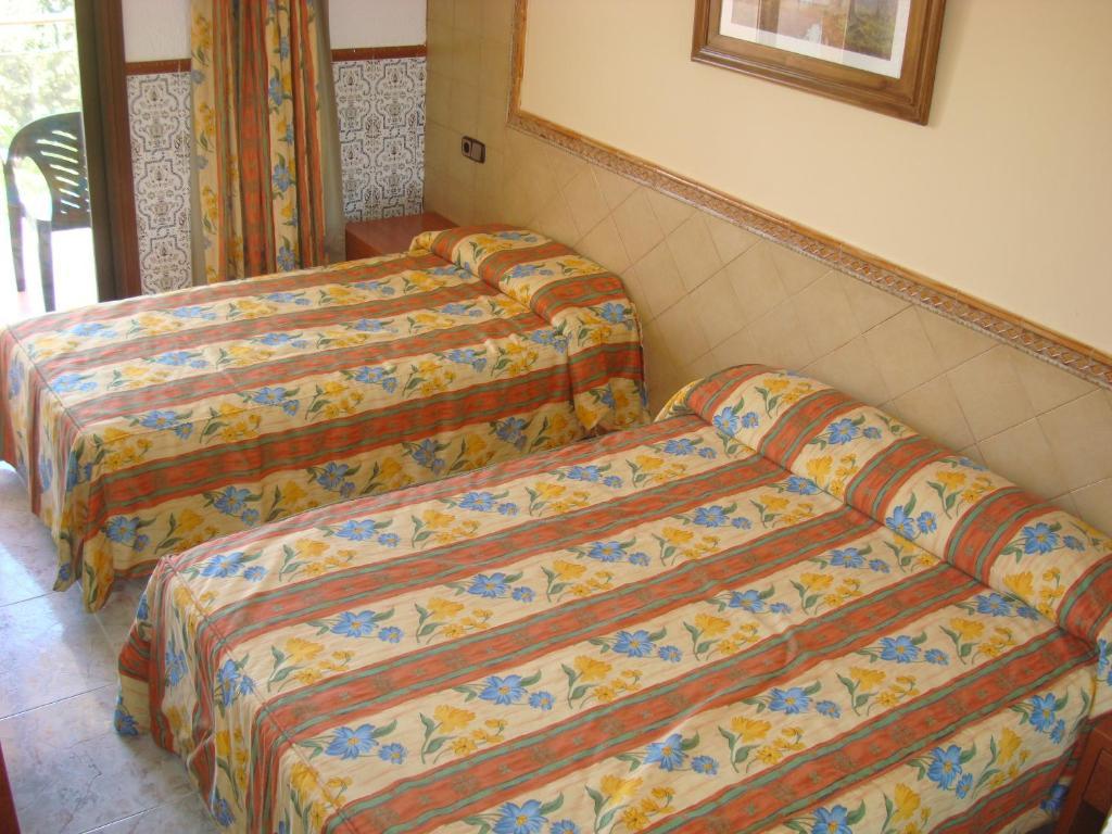 Hotel Univers Roses Quarto foto