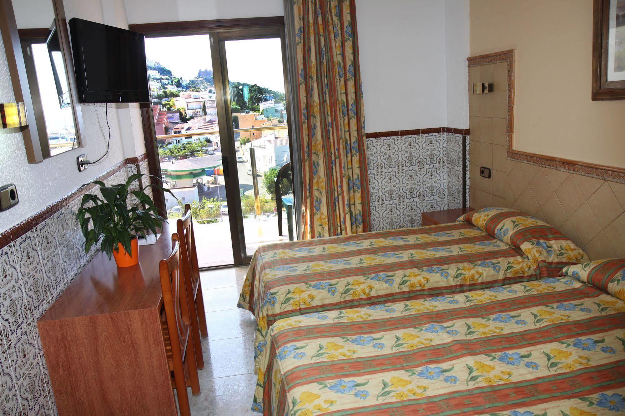 Hotel Univers Roses Exterior foto